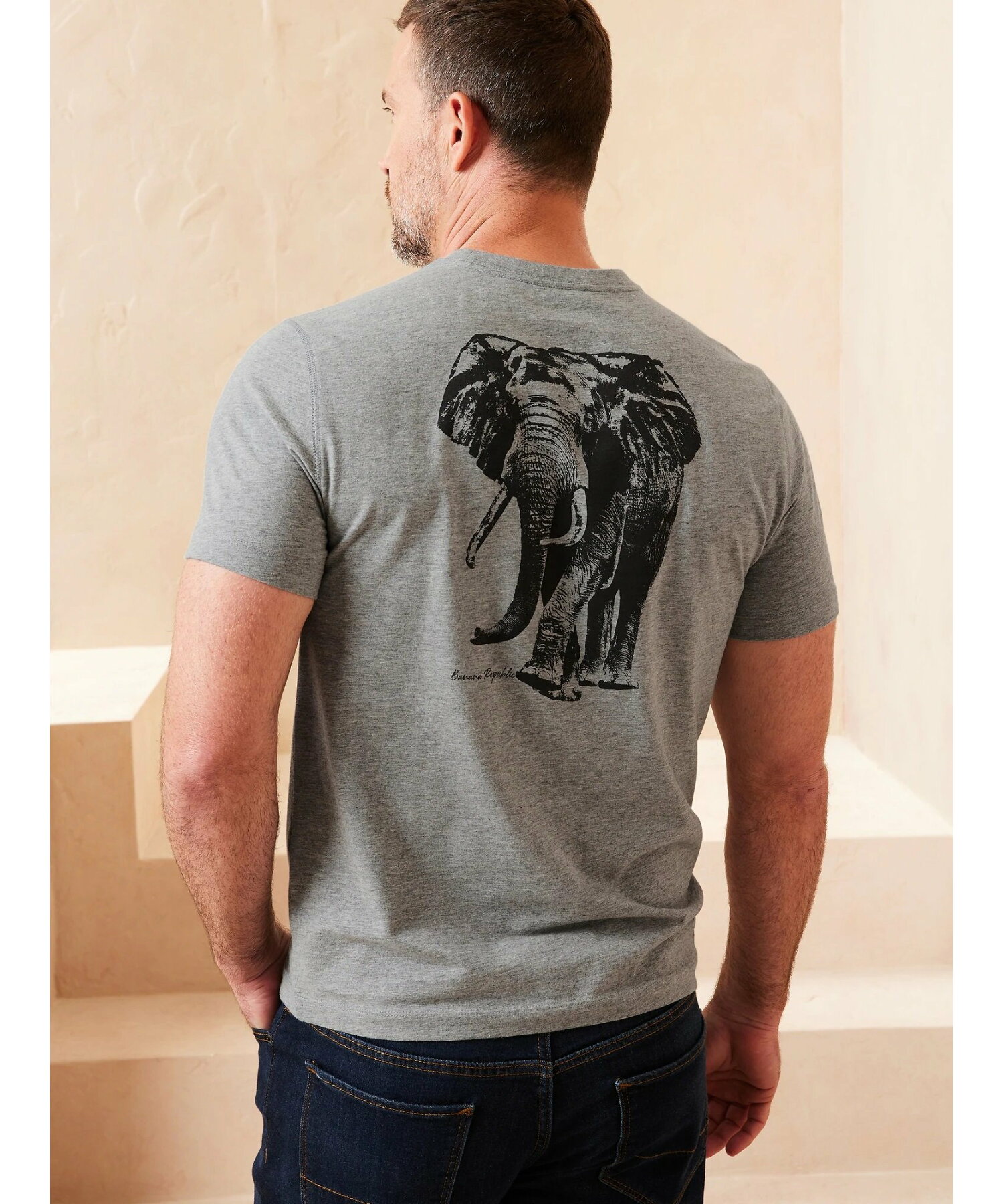 (M)BANANA REPUBLIC FACTORY STORE　　グラフィックプリント ポケットTシャツ